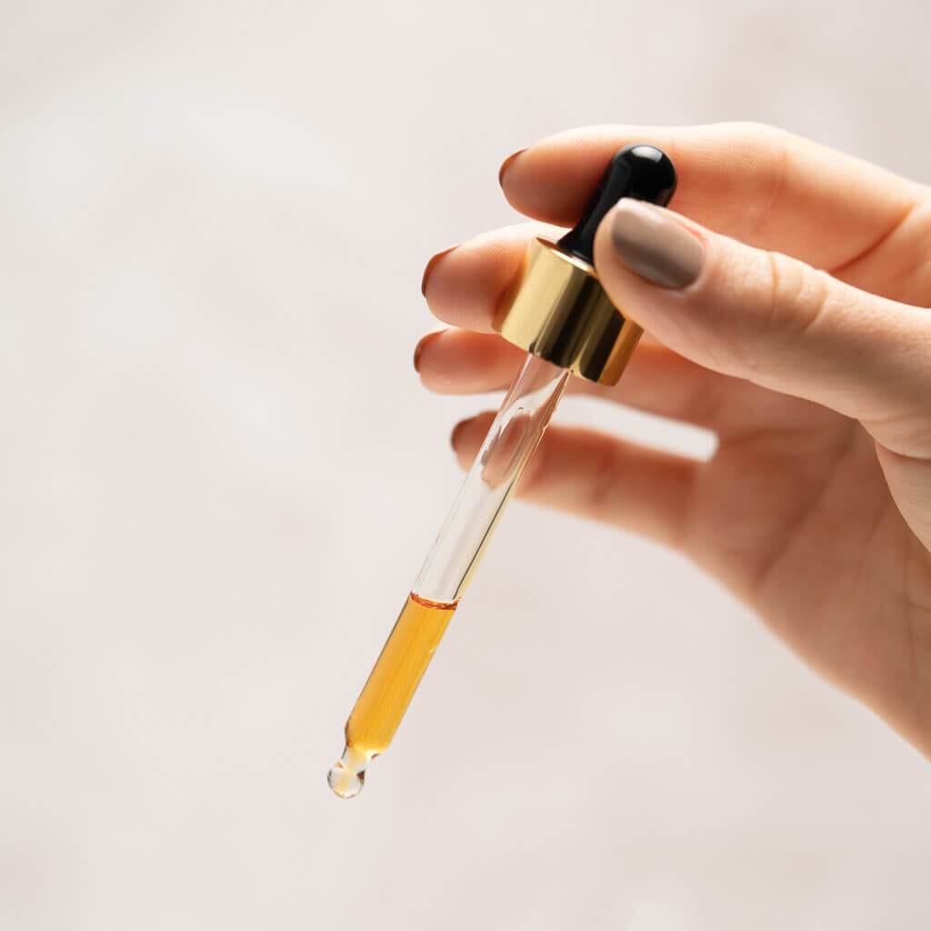 Kesaradi Oil - Face Oil Moisturizer for Dry Skin or Sensitive Skin - Natural Skincare for Glowing Skin Face oil iYURA